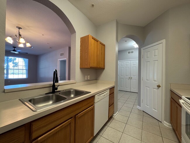 Building Photo - 3/2 on 2nd Floor Condo | Ventura At Stoneb...