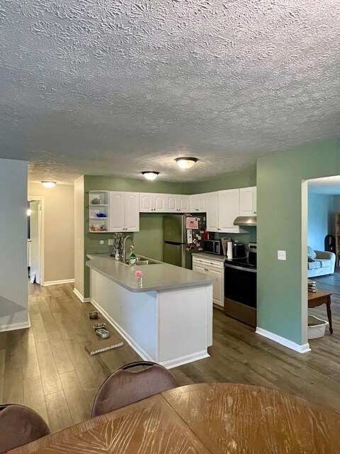 Building Photo - 4860 Sparrow Dr