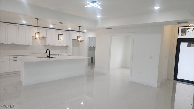 Building Photo - 2615 40th St W