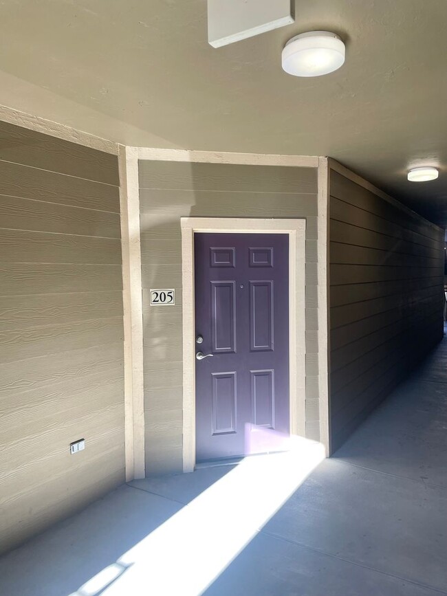 Building Photo - 2 bedroom 1 bath condo for rent in Parker ...