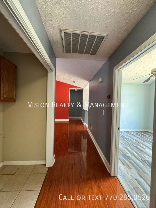 Building Photo - 210 Edgemont Dr