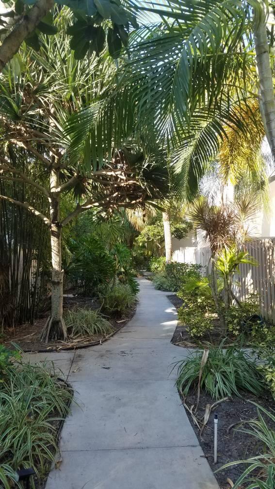 Building Photo - 600 Executive Center Dr