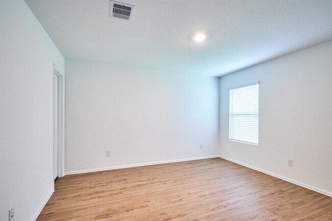 Building Photo - 3323 Avary River Ln