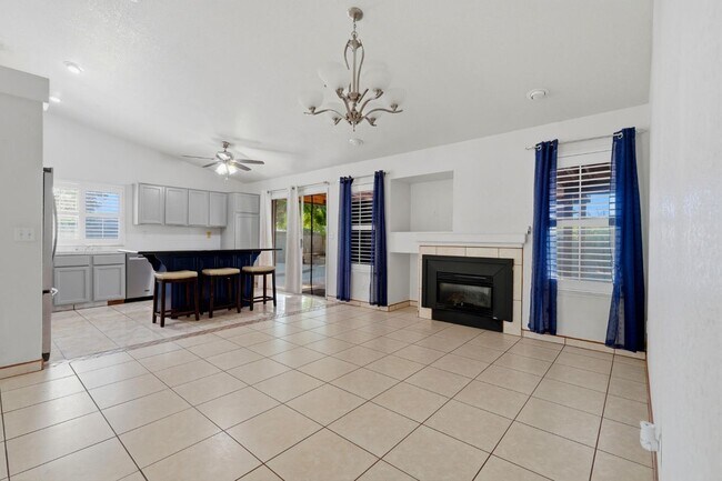 Building Photo - 3006 Mission Dr