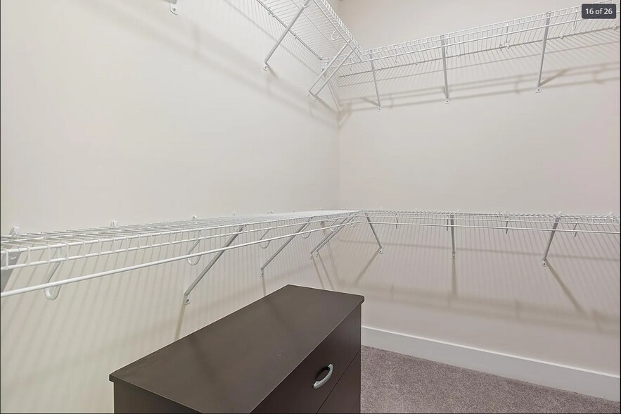 Building Photo - 613 Herndon Pky