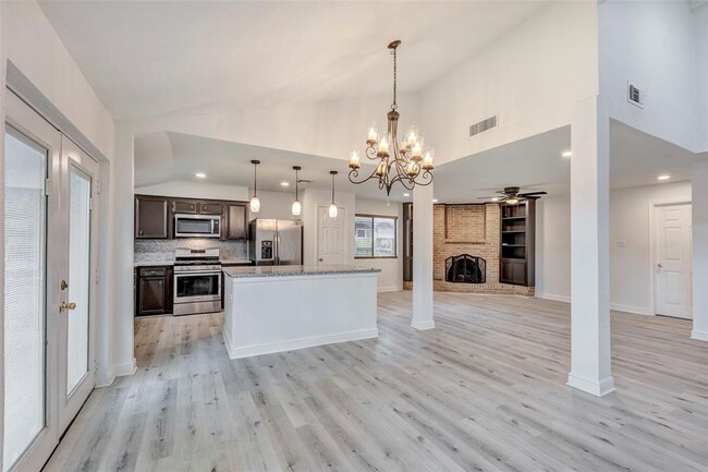 Building Photo - 10618 Sageberry Dr