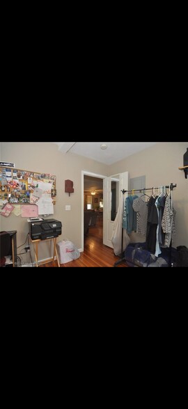 Building Photo - 324 Rhode Island Ave