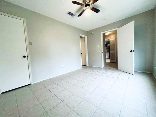 Building Photo - 8506 Opalwood Ct