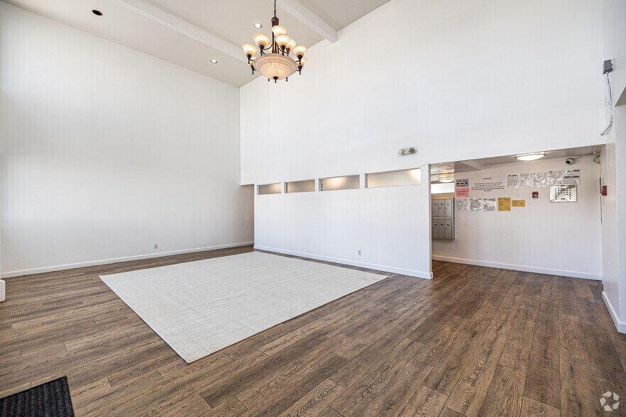 Primary Photo - The Benezra Family Limited Partnership 2 LP