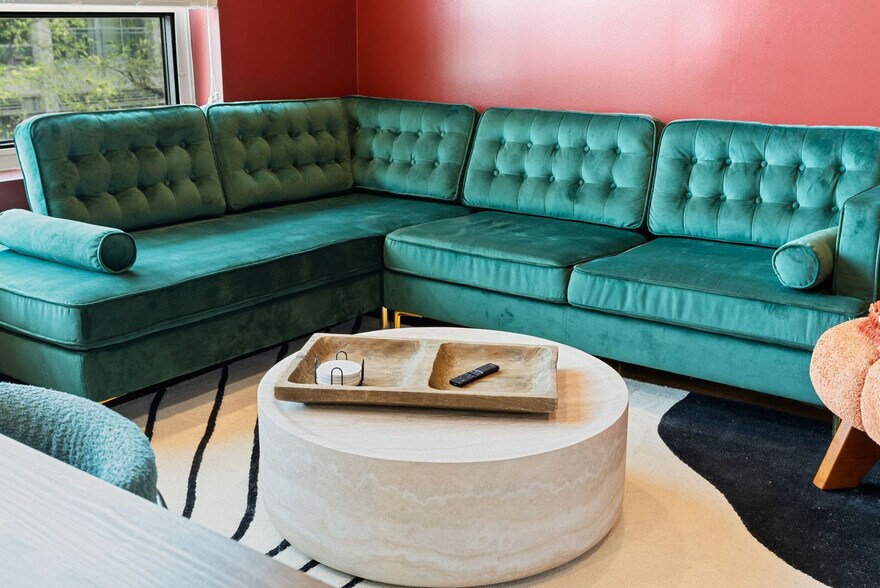 Building Photo - 1243 W Madison St