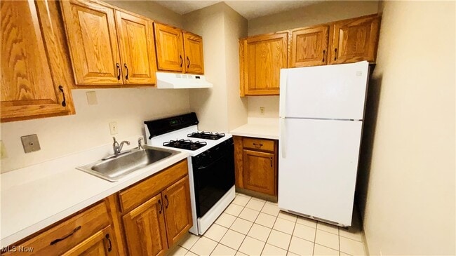 Building Photo - 25735 Lorain Rd