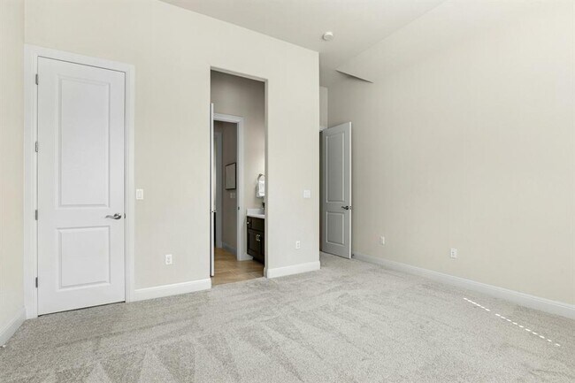 Building Photo - 10408 Nicolet Way