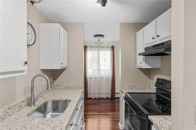 Building Photo - 66 Girard Ave