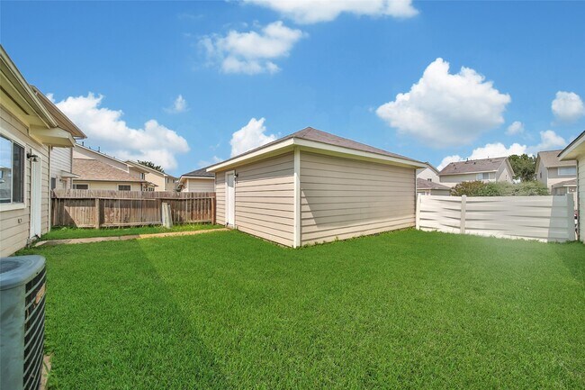 Building Photo - 11920 Princess Garden Way