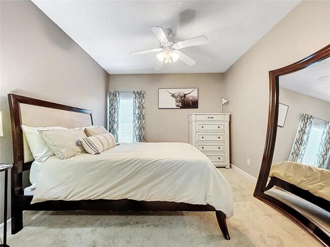 Building Photo - 704 Seagate Dr