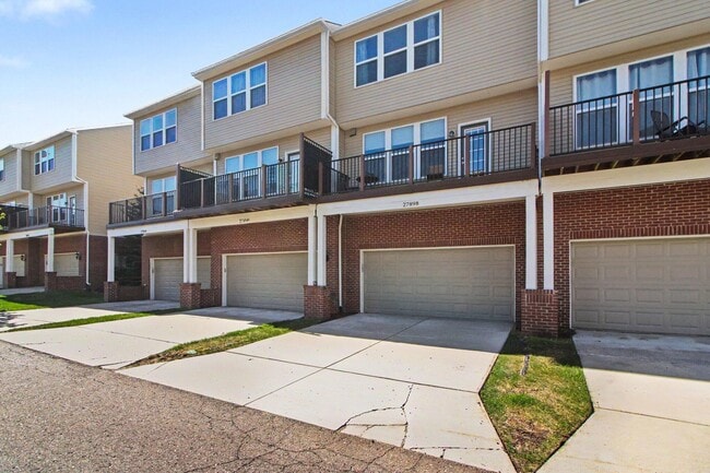 Building Photo - 27898 Hopkins Dr