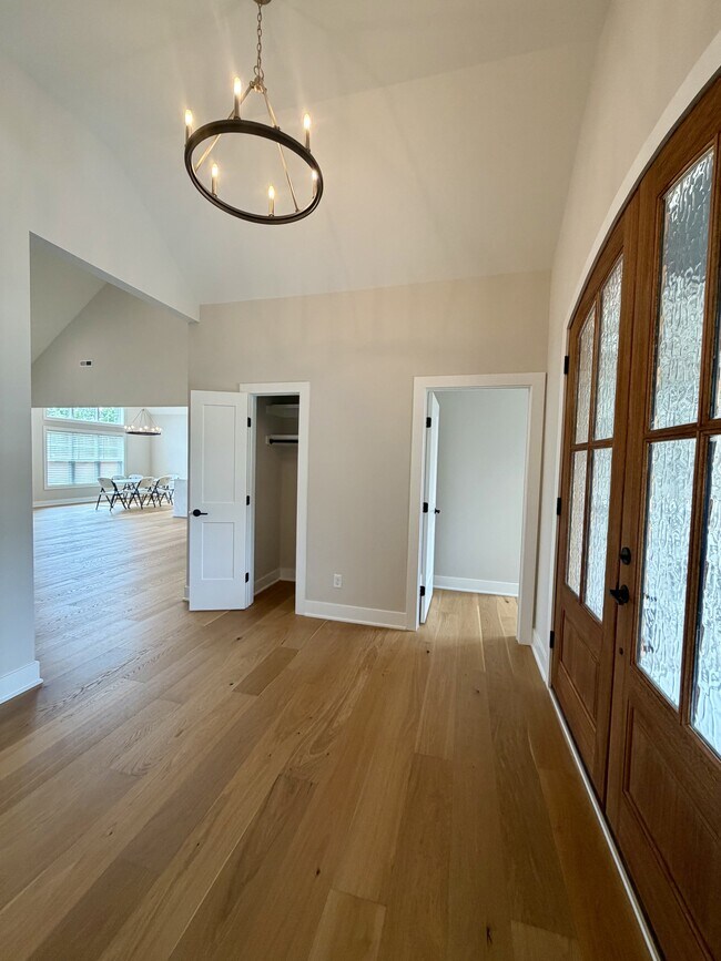 Building Photo - 204 Crest Ridge Ct