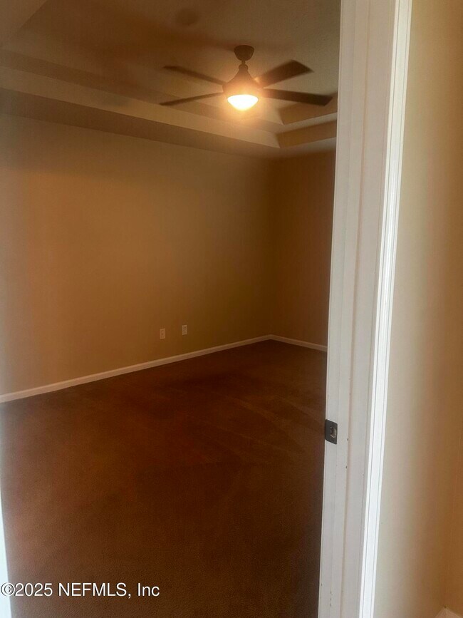 Building Photo - 45157 Ingleham Cir