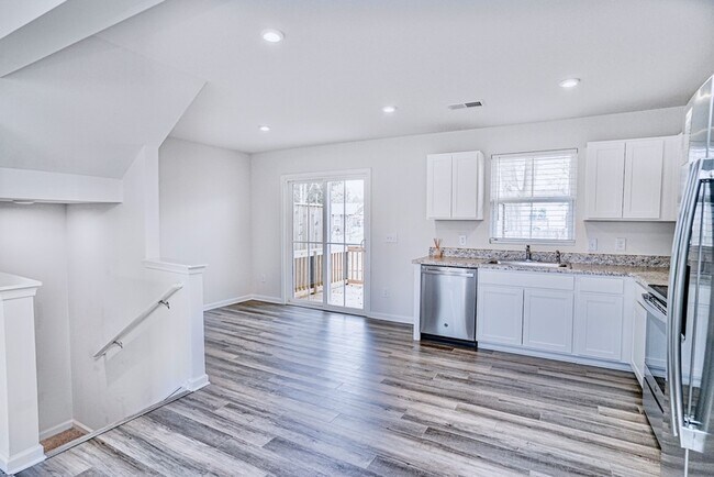 Building Photo - 231 Brooklane Ct