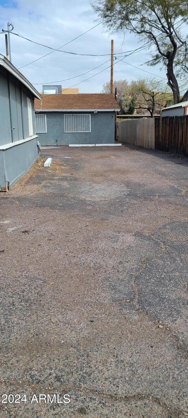 Building Photo - 2540 West Campbell Ave