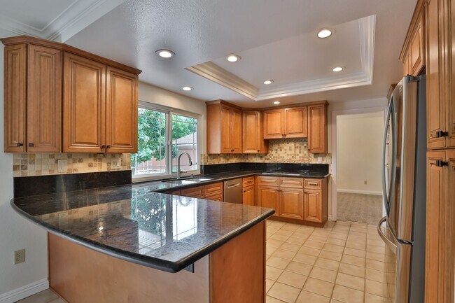 Building Photo - Spacious 3-Bedroom Scripps Ranch Home