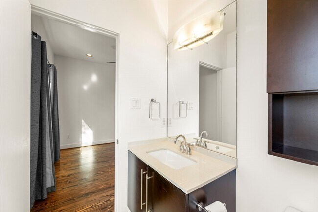 Building Photo - 1524 Blodgett St