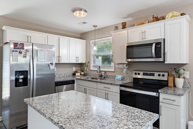 Building Photo - 200 Waterwheel Cir