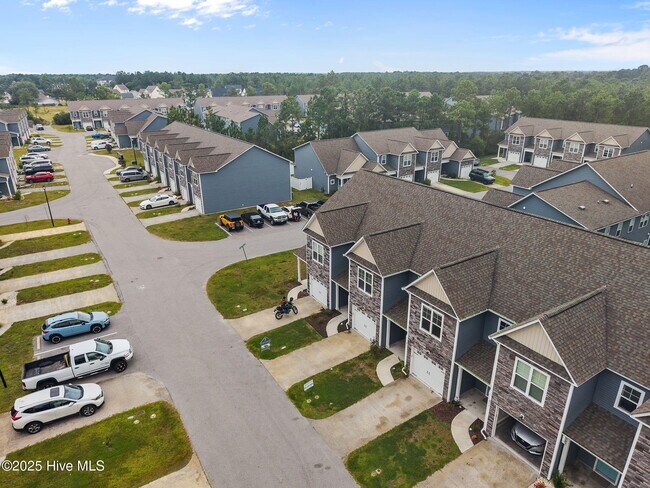 Building Photo - 211 N Stingray Ln