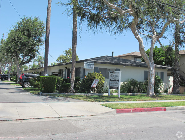 Building Photo - Elmwood Villa Apartments