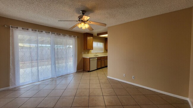 Building Photo - Charming one-story house