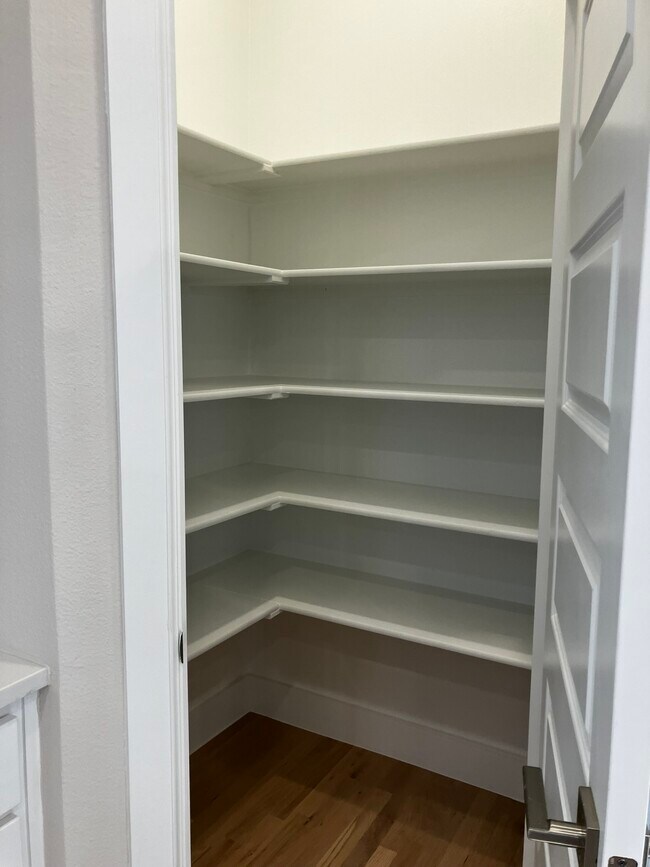 Building Photo - 1225 Marc Pl