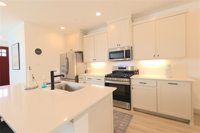 Building Photo - 8523 Mint Mews