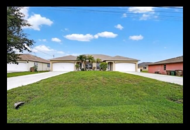 Building Photo - 518 SE 5th Pl