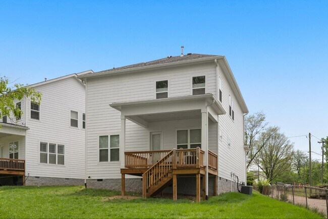 Building Photo - 500 Waycross Dr