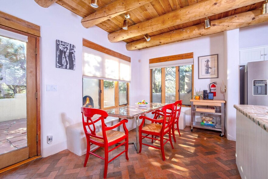 Building Photo - 1015 Foothills Trail