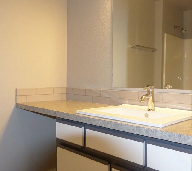 Building Photo - 2743 NE Mesa Ct