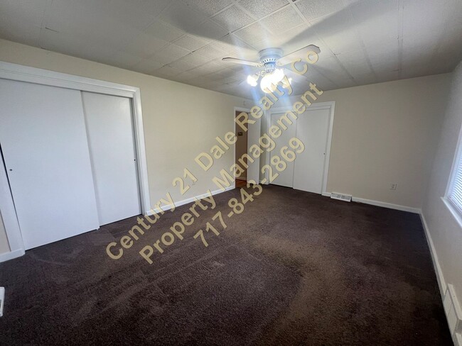 Building Photo - 2 BR Rancher in York Suburban Schools with a flat yard
