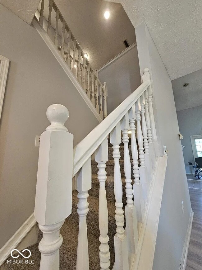 Building Photo - 5757 Spruce Knoll Ct