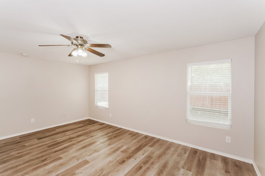 Building Photo - 4549 Lacebark Ln