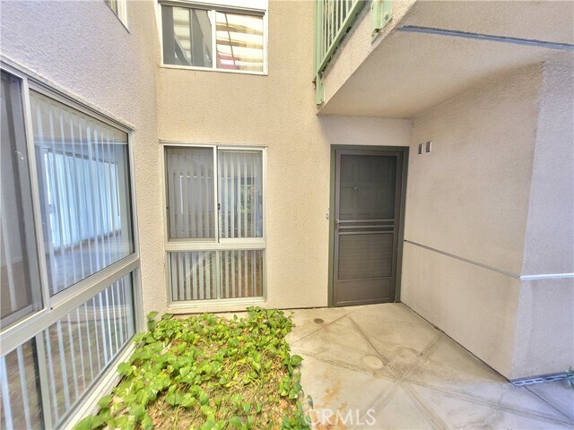 Building Photo - 5301 Balboa Blvd