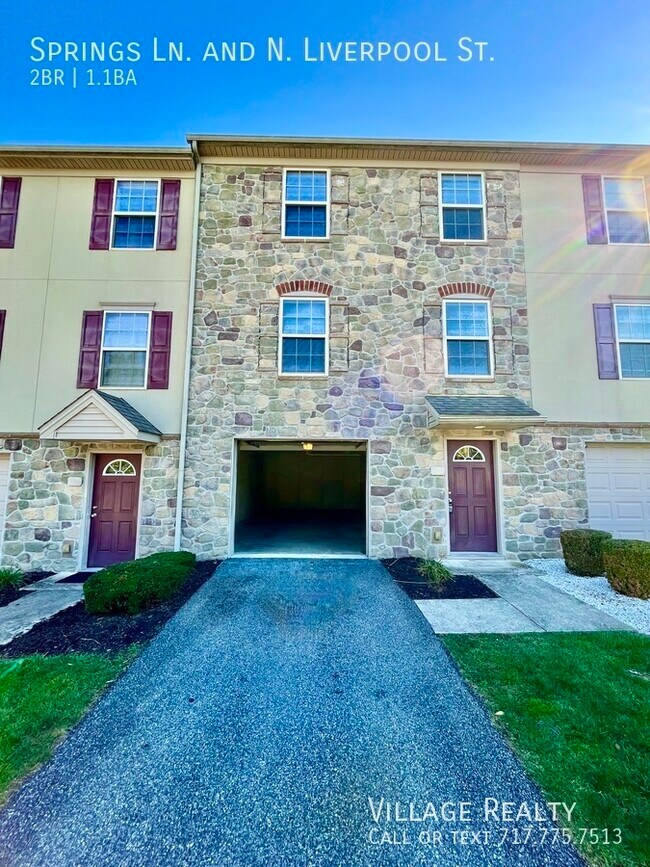 Building Photo - 155 Springs Ln