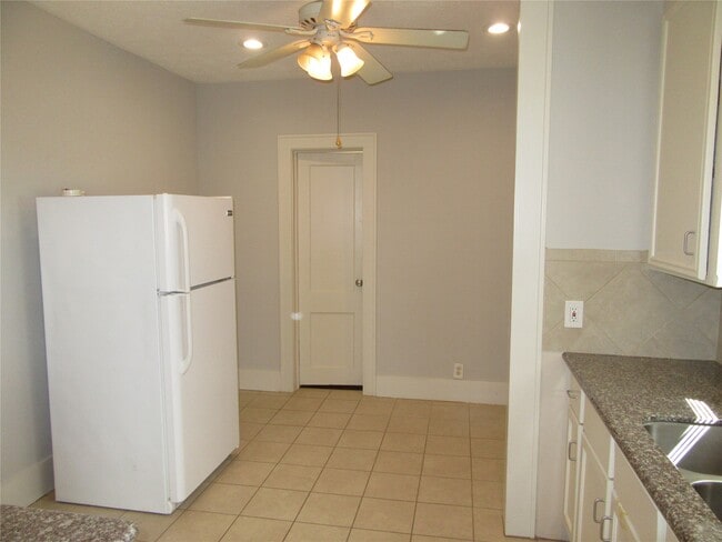 Building Photo - 2121 Market St