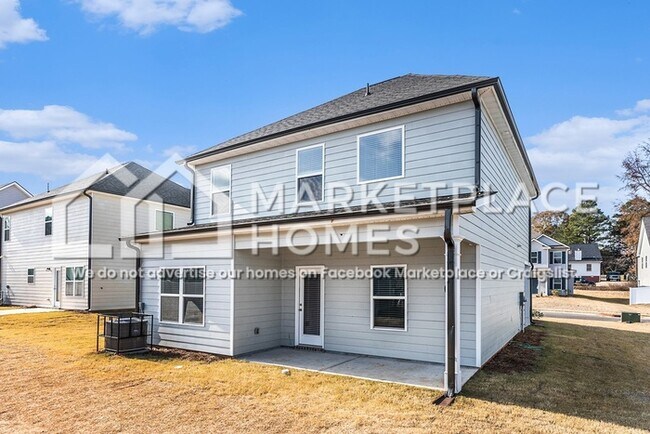 Building Photo - 217 W L Miller Dr