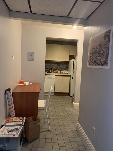 Building Photo - 466 Commonwealth Ave