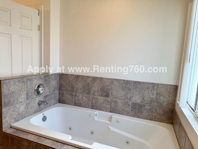 Building Photo - Beautiful Home in Copper Hills!