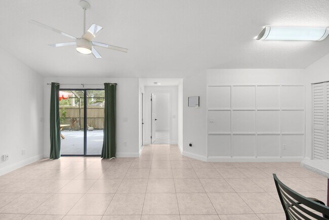 Building Photo - 5805 Golden Eagle Cir