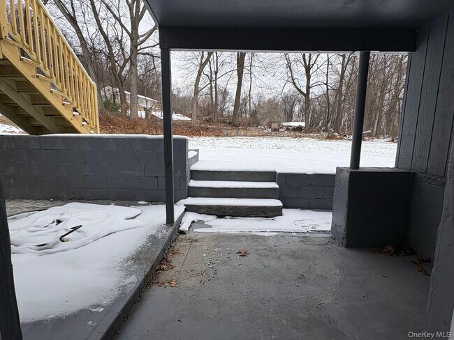 Building Photo - 40 Hillside Ave