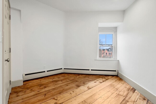 Building Photo - 6 Mt Vernon St