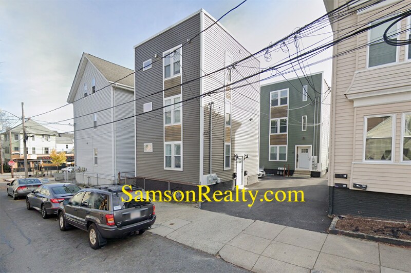Building Photo - 27 E Transit St