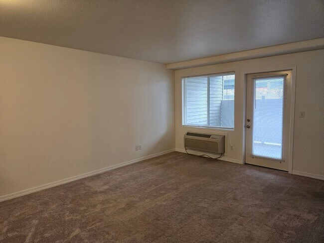 Building Photo - Beautiful Second-Floor Condo in Promenade Post Falls